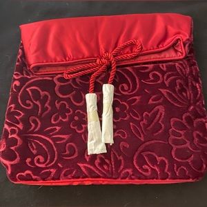 NWOT Guerlain Paris pouch